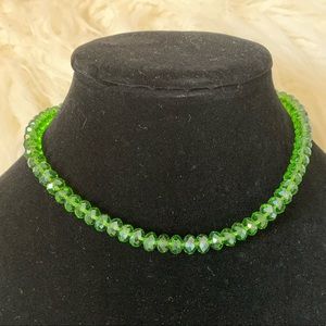 Green beaded necklace! 💚
